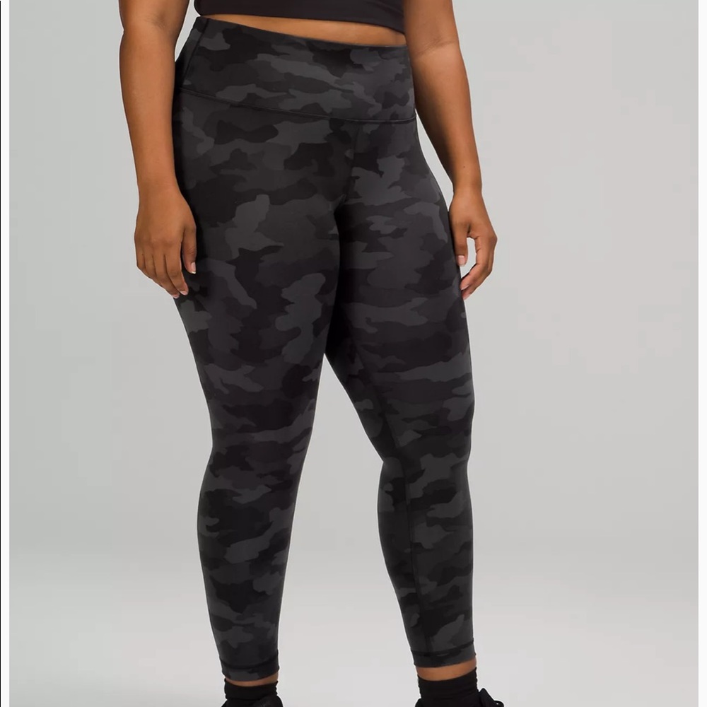 lululemon “wunder train” leggings in a size 2!